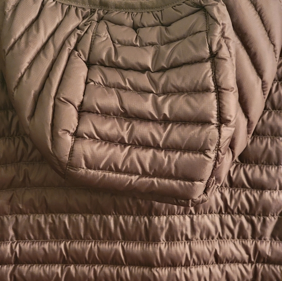 Women's Ultralight 850 Down Sweater Coat Like New Medium Regular - Picture 4 of 9
